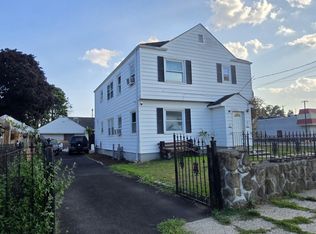 44 Locust St, Bridgeport, CT 06610