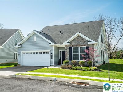 3895 Victors Way, Easton, PA, 18045