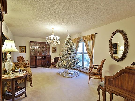 2nd image of 1462 Richland Dr