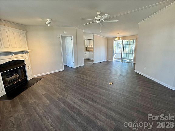 3rd image of 436 Riverwind Dr