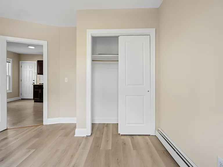 144 Inslee Pl #3R — Photo 6