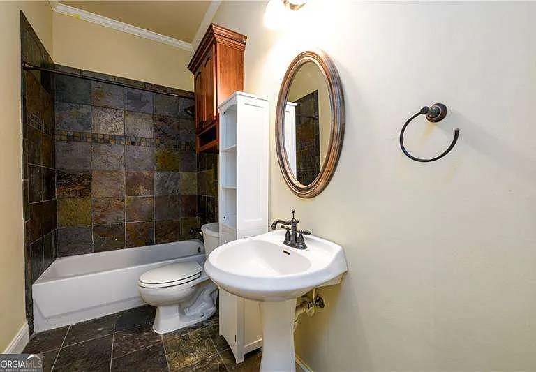 2770 Shumard Oak Dr — Photo 44