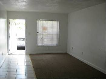 4th image of 19623 NW 29th Pl