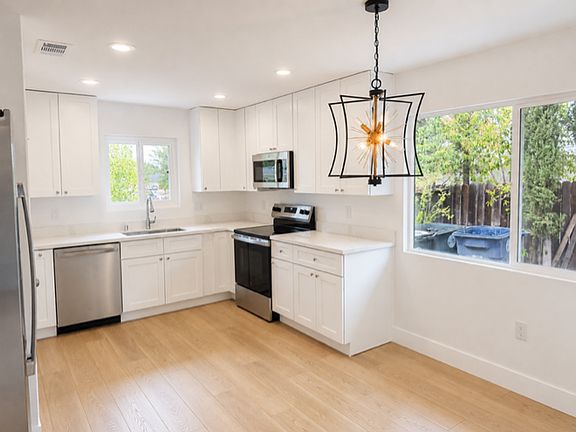 3rd image of 7218 Oconee Ct #7220