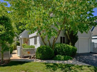 12 Stuart Cir, Asheville, NC 28804