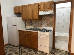 681 Leonard St APT 2B, Brooklyn, NY 11222