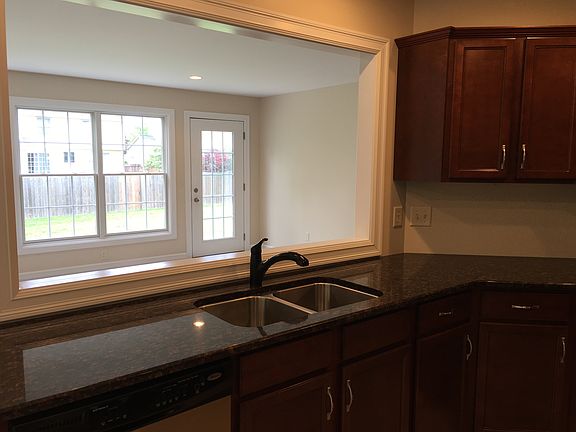 4th image of 3776 Walden Ave