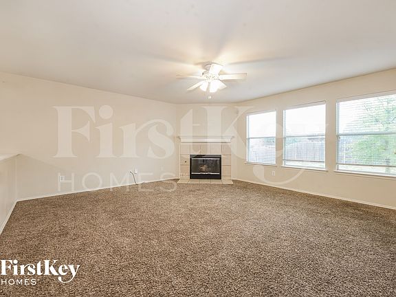 2nd image of 414 Hackberry Dr
