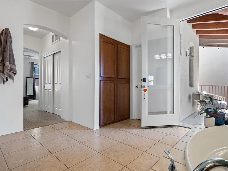 282 E Croydon Park Rd — Photo 31