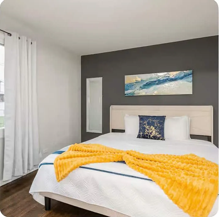 4 bed, 1300 sqft, $9,900 — Photo 4