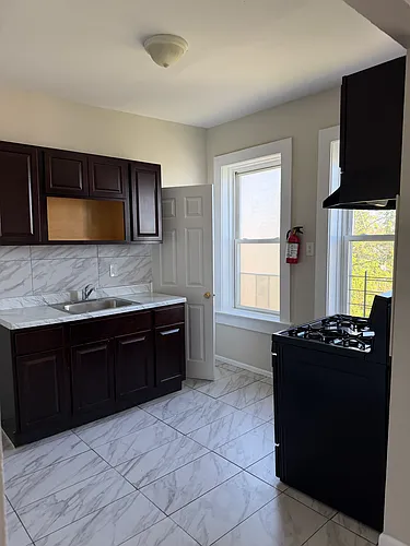 220 Roseville Ave #411B Photo 1