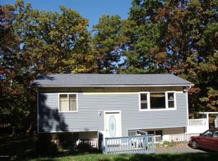 101 Mercury Ct, Milford, PA 18337