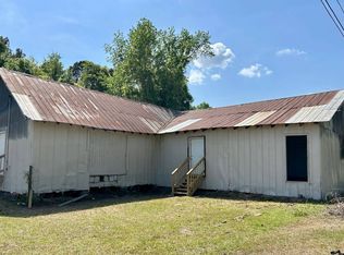 216 Memorial St, Manning, SC 29102