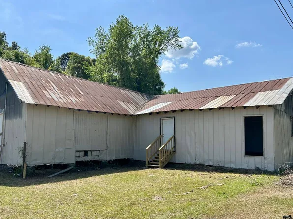 216 Memorial St, Manning, SC 29102