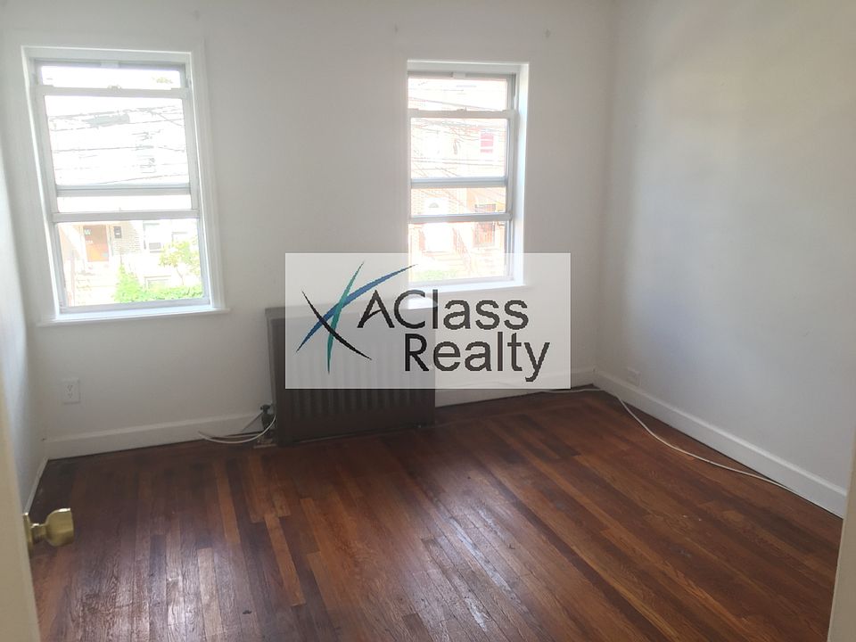 1st image of 2120 29th Ave #2F