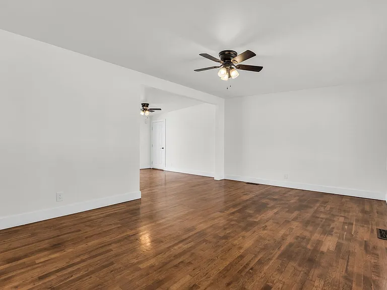 1473 N 200 W — Photo 5