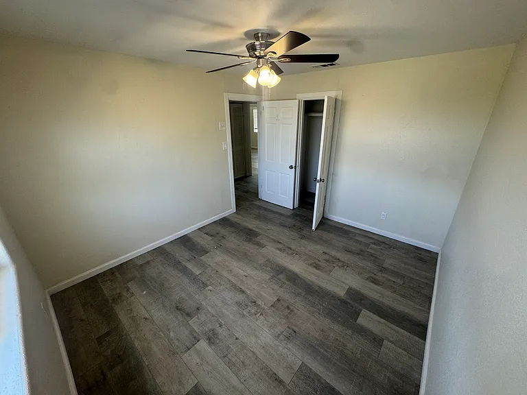 1025 Crescent Dr — Photo 7