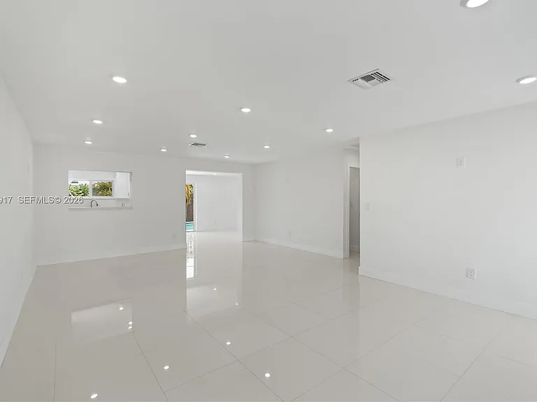 10501 SW 53rd St — Photo 37