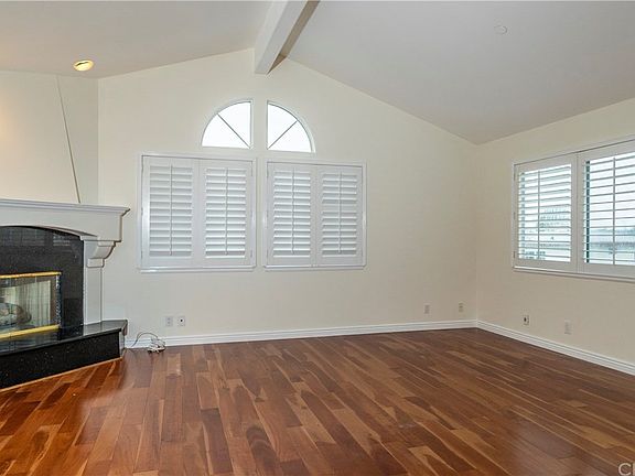 4th image of 2608 Mathews Ave #C