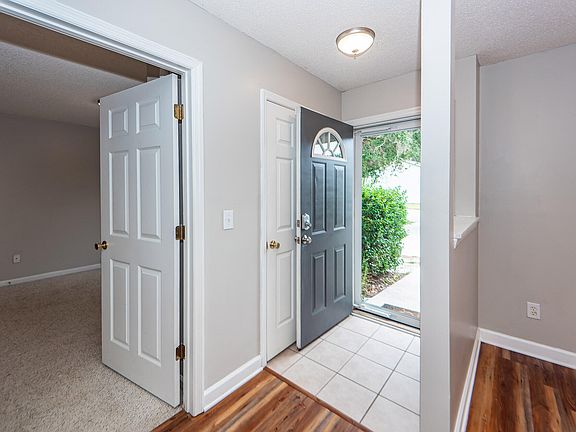 5th image of 1307 Apex Ln
