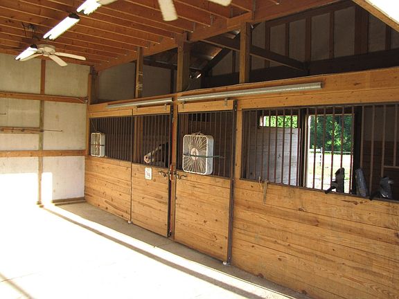 Custom 3 stall Barn w/loft & tack rm/easily converts to 2 car garage/workshop