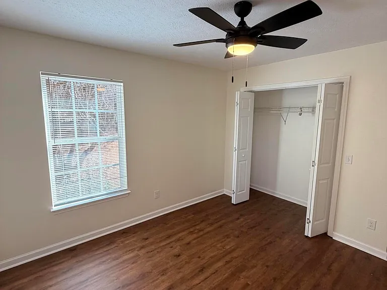 112 Madison Rd — Photo 11