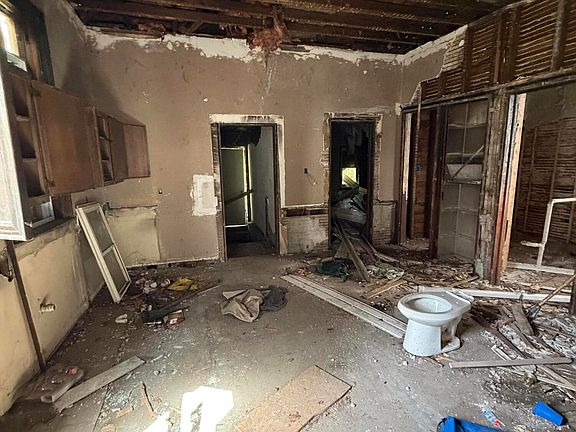 5th image of 1715 Walnut St