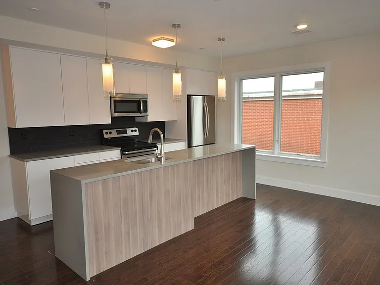 656 Massachusetts Ave #8 — Photo 4