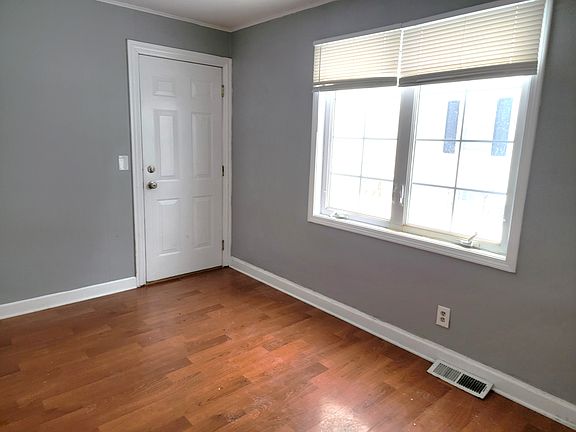 5th image of 319 N Hugh St