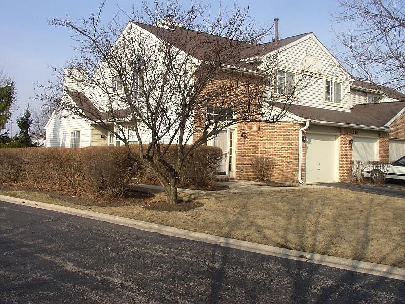 1st image of 578 Canterbury Dr