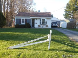 58 Oakdale Ave S, New Hartford, NY 13413