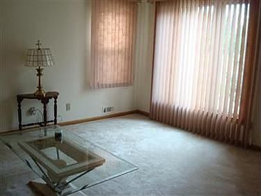 4th image of 4809 Park Dr