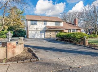 225 Cherry Valley Ave, Garden City, NY 11530