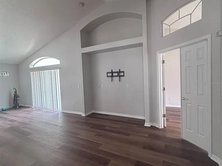 131 Cedarpark Ln — Photo 9