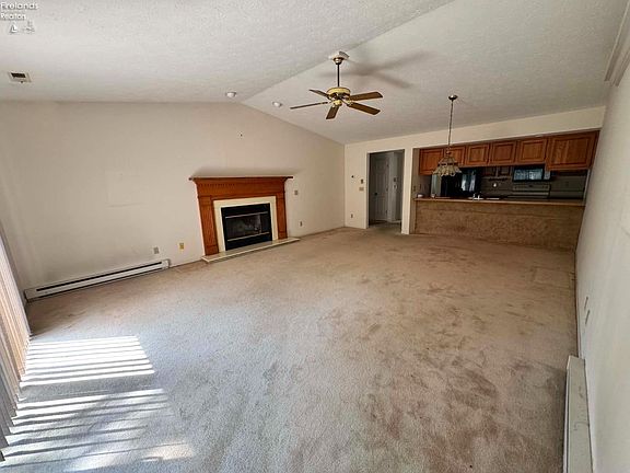 2nd image of 316 Rivers Edge Dr