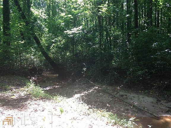 4th image of 180 Rolling Meadow Dr