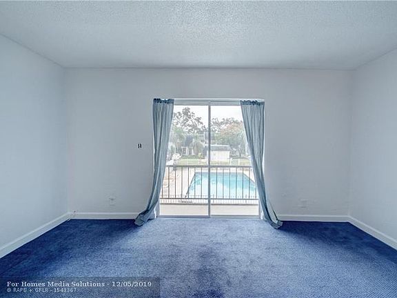 4th image of 5241 SW 40th Ave #35
