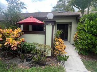 450 Knollwood Ct, Royal Palm Beach, FL 33411