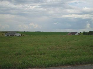 30 Golfside Dr, Pleasanton, NE 68866