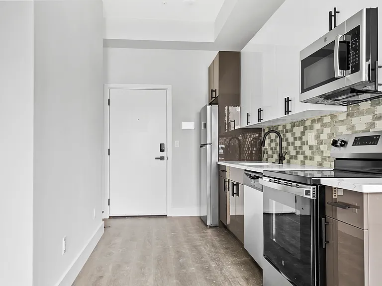 1515-19 W Dauphin St #8 — Photo 6