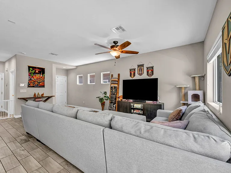 6777 Byron Bay Ct — Photo 23
