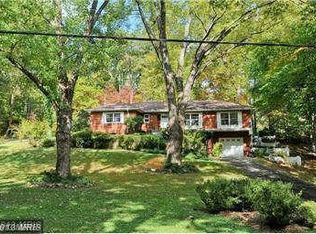 6376 Cavalier Corr, Falls Church, VA 22044