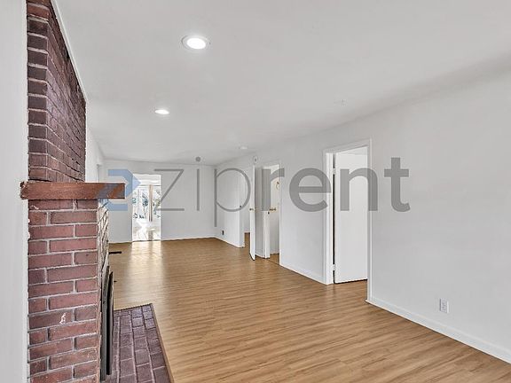 4th image of 1219 43rd Ave