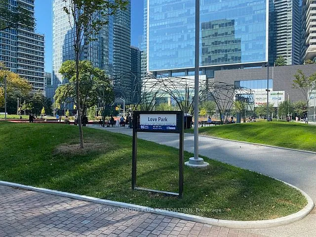 55 Harbour Sq #3517 — Photo 40