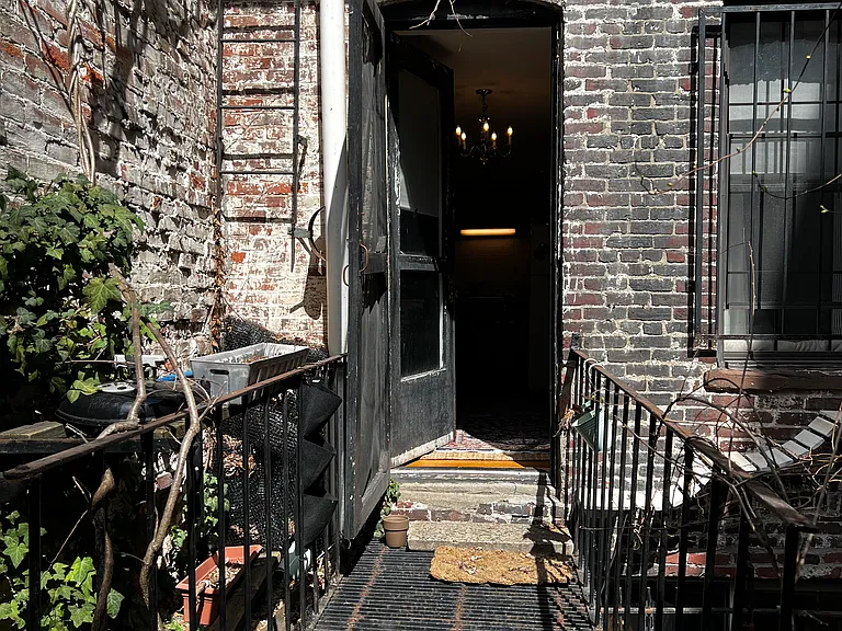 80 Phillips St #2 — Photo 22