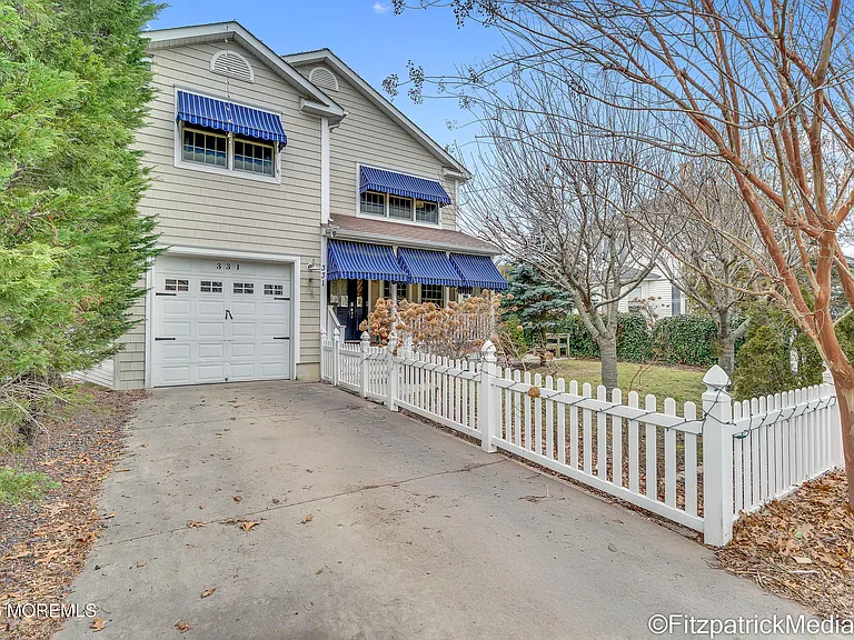 331 Richmond Ave — Photo 2