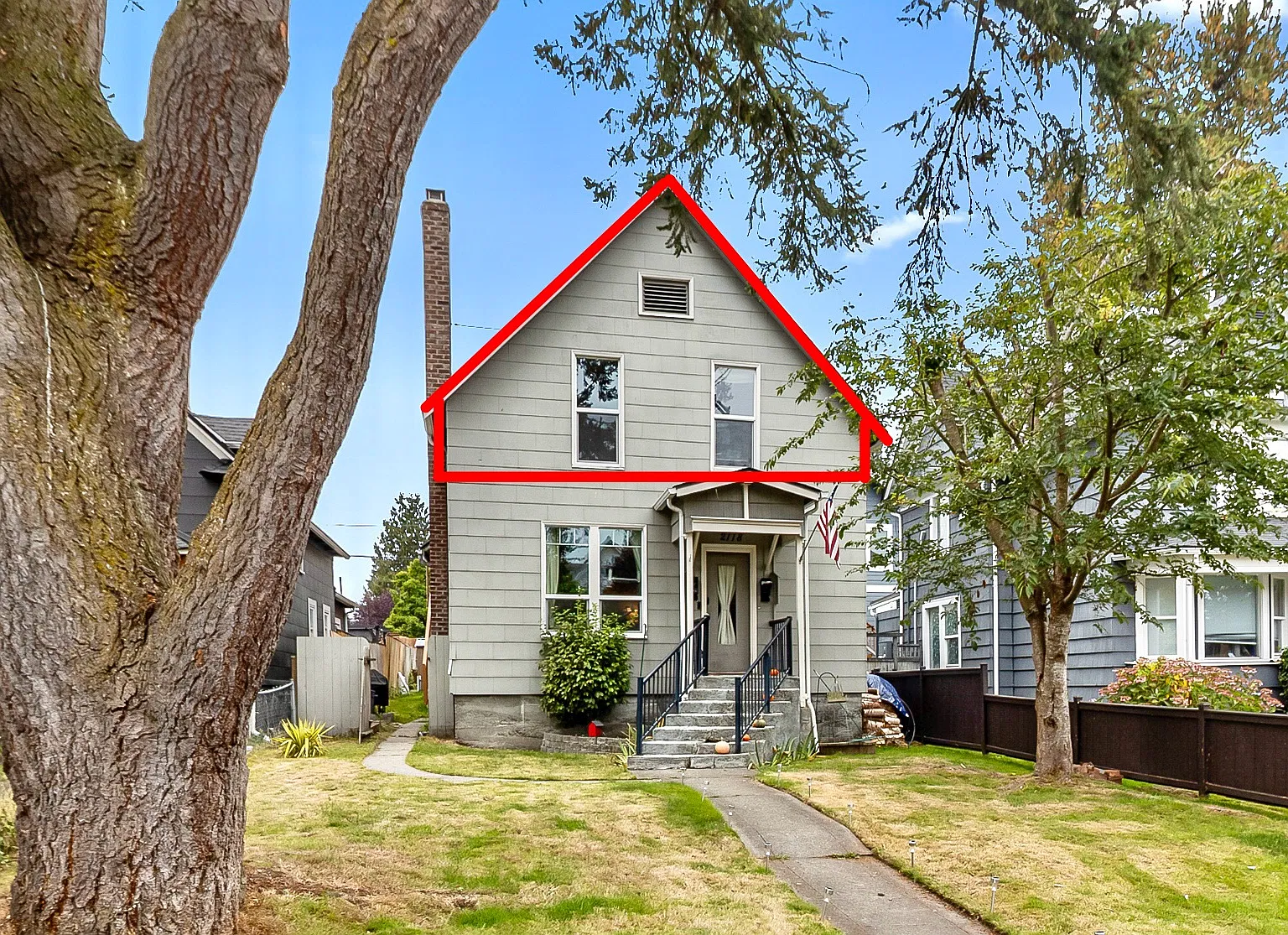 2118 Hoyt Avenue - 2 — Photo 2
