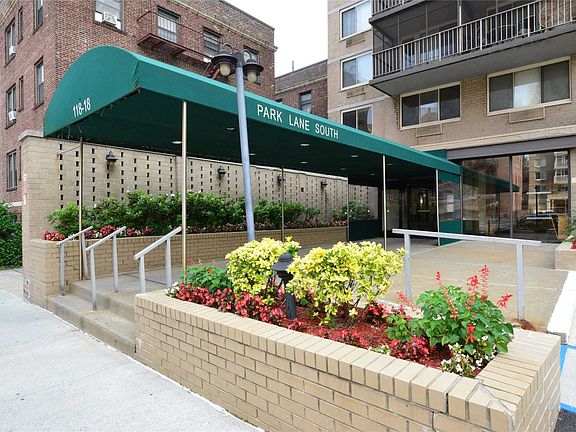 3rd image of 11818 Union Tpke APT 10D