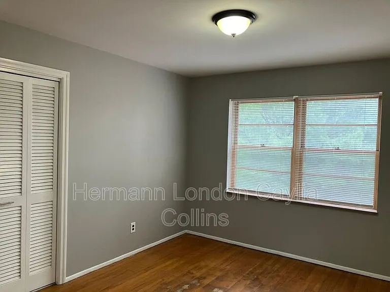 3900 Roland Blvd #B — Photo 4