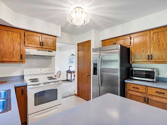 3rd image of 444 N University Dr